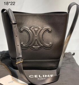 Bolsa Celine Bucket Thiomph - Preto