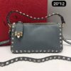 Bolsa Valentino Rockstud Crossbody - Cinza