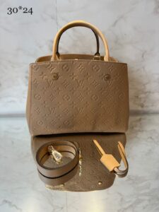 Bolsa Louis Vuitton Montaigne Empreinte - Nude