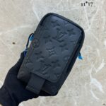 Bolsa LV Phone Bag Empreinte - Preto