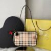 Bolsa Burberry Xadrez - Bege/Preto