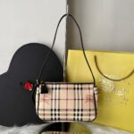Bolsa Burberry Xadrez - Bege/Preto