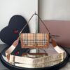 Bolsa Burberry Tiracolo Xadrez - Bege/Marrom