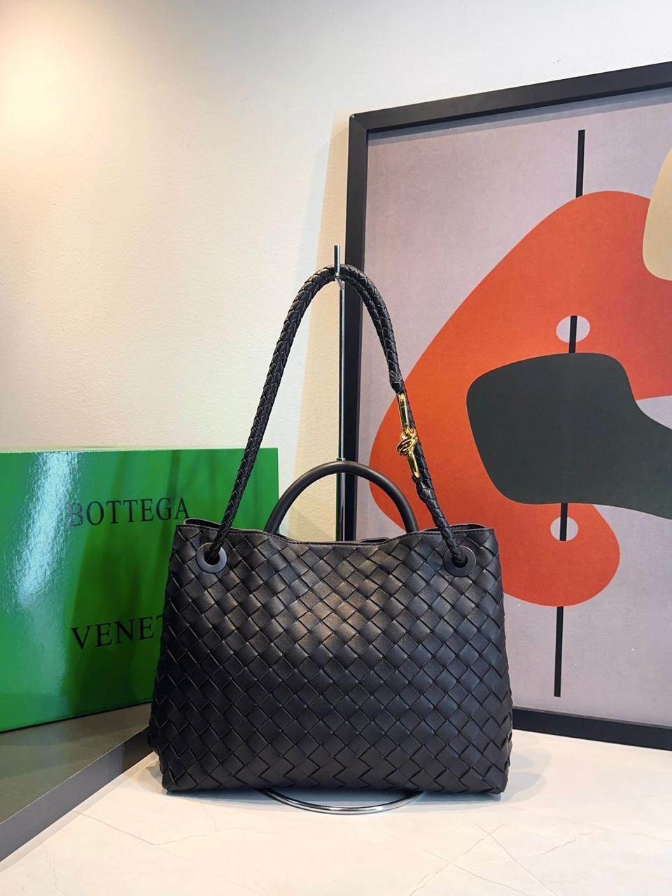 Bolsa Bottega Veneta Andiamo Média - Imagem 25