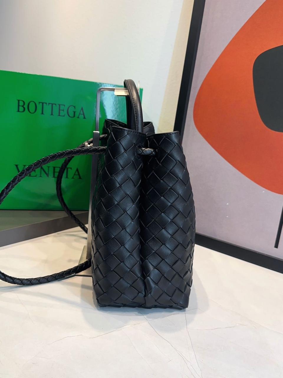 Bolsa Bottega Veneta Andiamo Média - Imagem 17