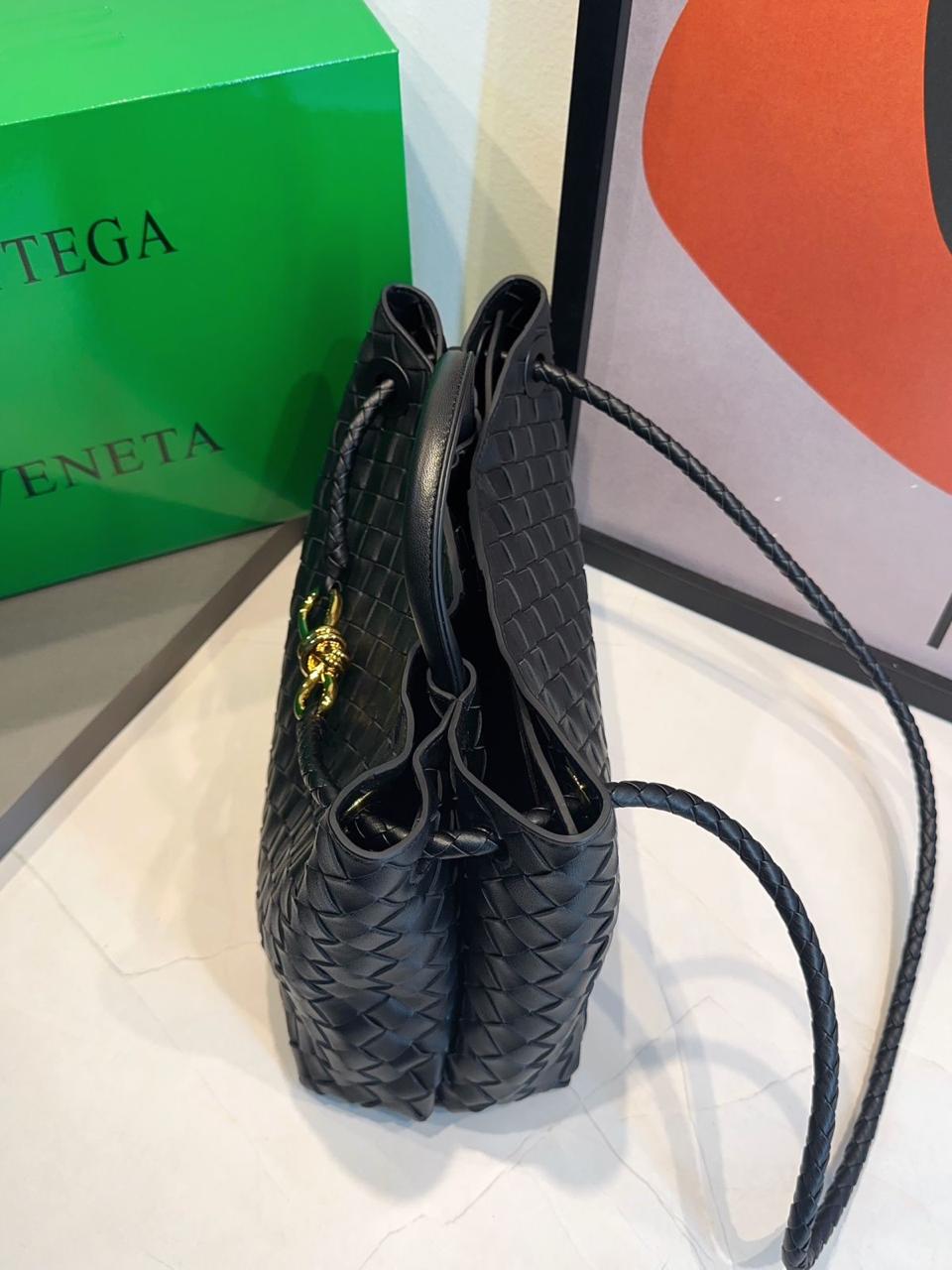 Bolsa Bottega Veneta Andiamo Média - Imagem 22