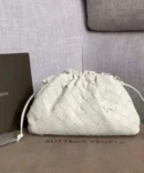 Bolsa Bottega Veneta Intercciato Pouch - Branco