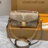 Bolsa LV Pochette Métis East West - Bege
