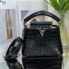 Bolsa LV Capucines Crocodillien Mini - Preto