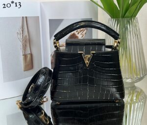 Bolsa LV Capucines Crocodillien Mini - Preto