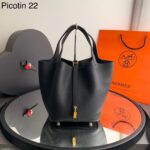 Bolsa Hermes Picotin Lock 22 - Preto/Dourado