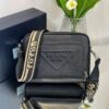 Bolsa Prada Saffiano Retangular em Couro - Preto