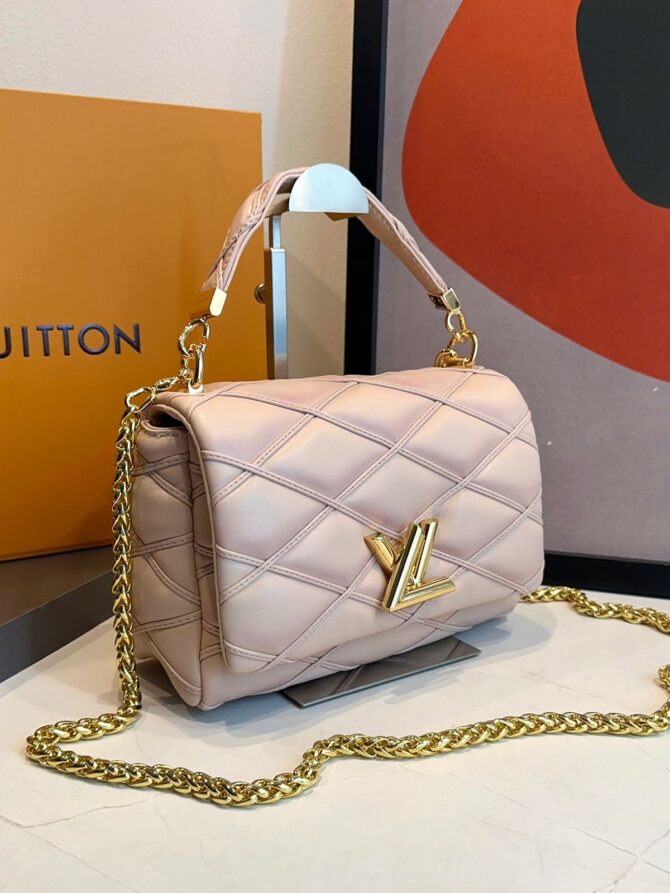 Bolsa Louis Vuitton Go - Imagem 9