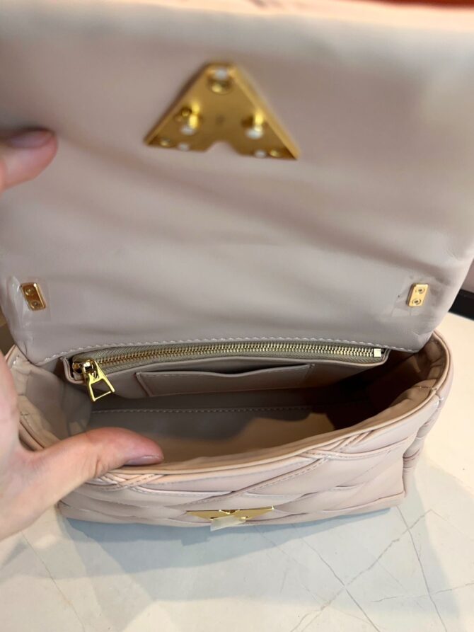 Bolsa Louis Vuitton Go - Imagem 11