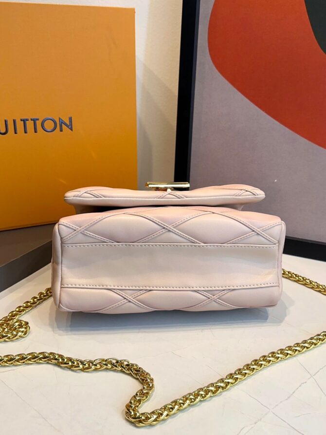 Bolsa Louis Vuitton Go - Imagem 12