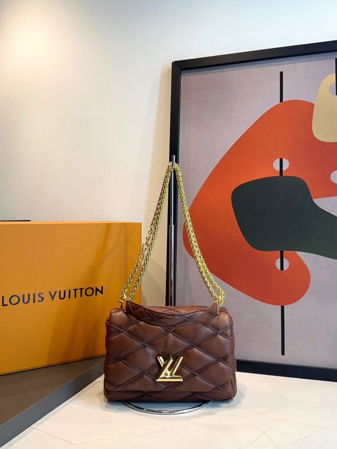 Bolsa Louis Vuitton Go - Imagem 24