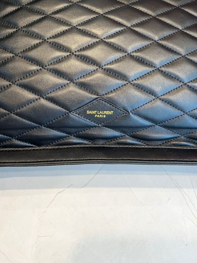 Bolsa Saint Laurent Calypso Acolchoada - Imagem 12