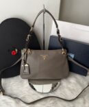 Bolsa Prada One Sholder - Cinza