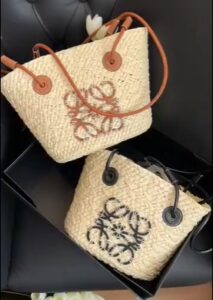 Bolsa Loewe Cesto com Anagrama PM