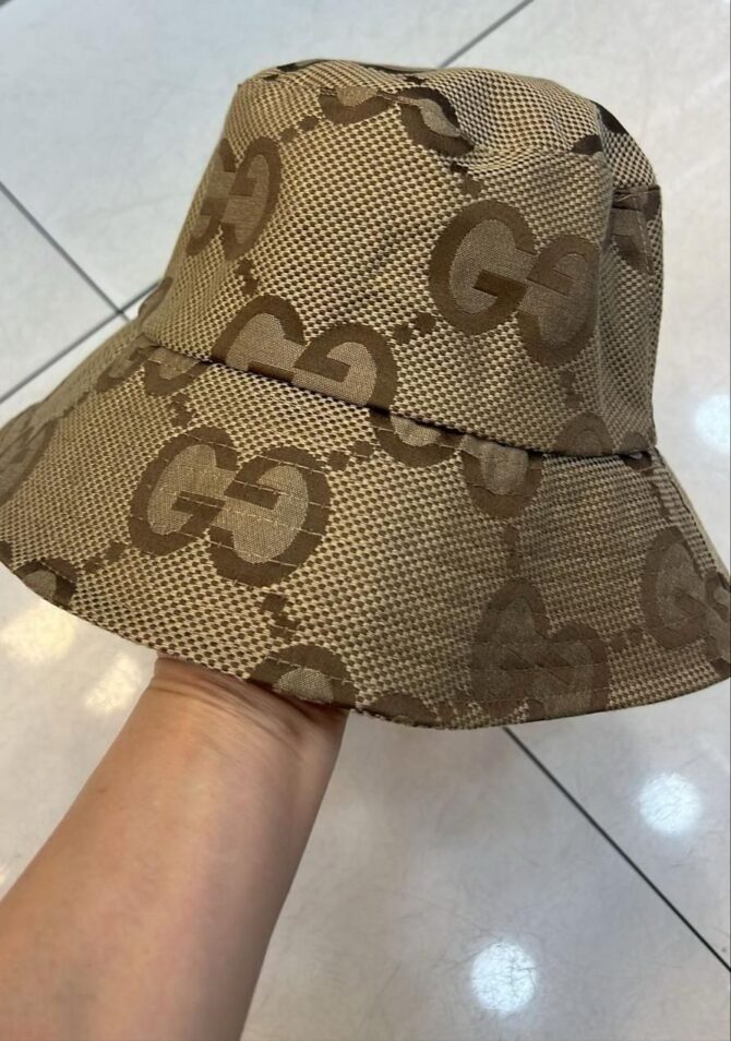 Bucket Gucci monograma