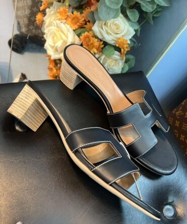 Sandália Hermès Oasis Salto