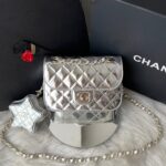 Bolsa Chanel com Porta Moeda Metalizada - Prata