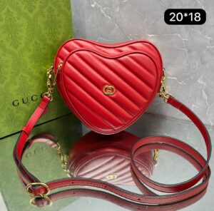 Bolsa Gucci Tiracolo Intelocking Heart - Vermelho