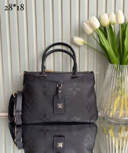 Bolsa LV Trianon Empreinte - Preto