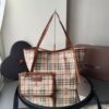 Bolsa Burberry London Xadrez - Bege/Marrom