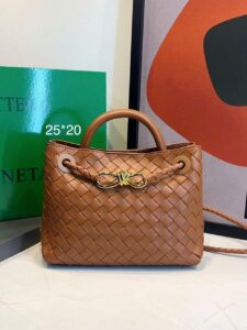 Bolsa Bottega Veneta Andiamo Pequena-Caramelo