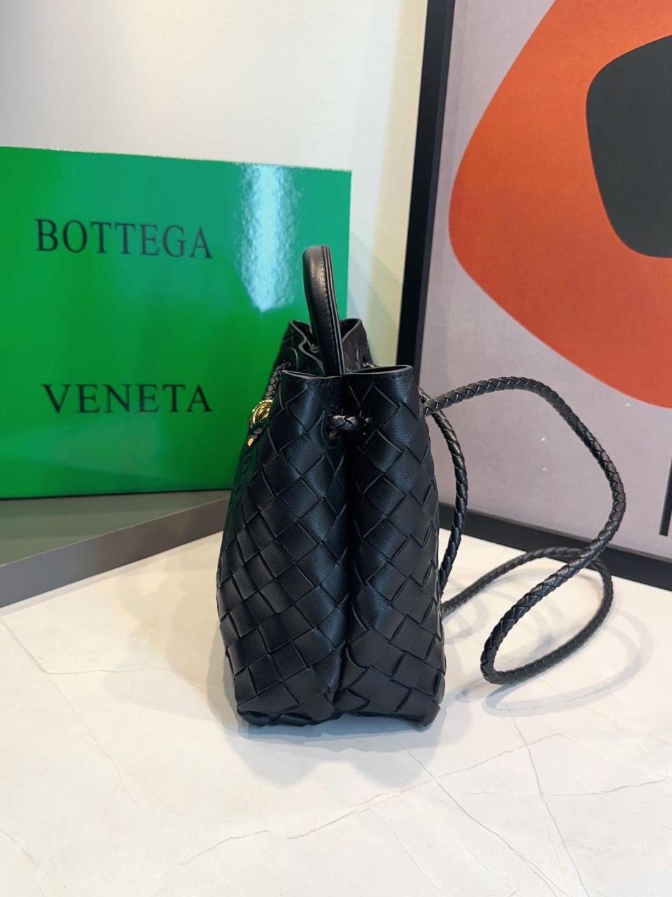 Bolsa Bottega Veneta Andiamo Pequena - Imagem 42