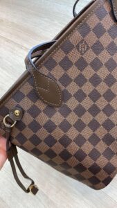 Bolsa LV Neverfull PM Damier - Marrom/Vermelho