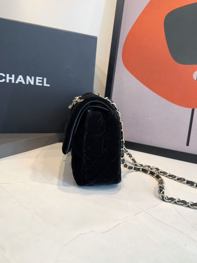 Bolsa Chanel Classic 11.12 Camurça - Imagem 55