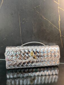 Bolsa Clutch Bottega Longo Andiamo com Alça - Prata