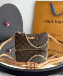 Bolsa Louis Vuitton Pochette Liv - Marrom