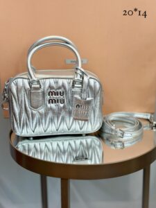 Bolsa Miu Miu Acardie Matelassê - Prata