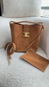 Bolsa Celine Louise em Camurça - Caramelo