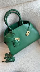 Bolsa Ferragamo Hug - Verde