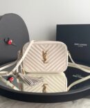 Bolsa YSL Câmera Lou em Couro Acolchoado com Chaveiro - Off White