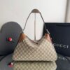 Bolsa Gucci De Ombro Média GG Monogram