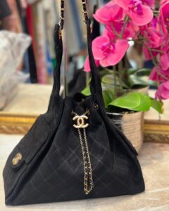 Bolsa Chanel Hobo Grande - Preto