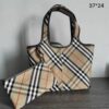 Bolsa Burberry Tote Check de Algodão - Bege