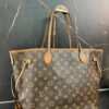 Bolsa LV Neverfull Inside Out MM - Marrom