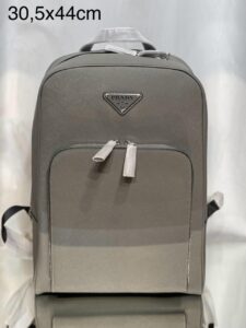 Mochila em couro Saffiano - Cinza Claro