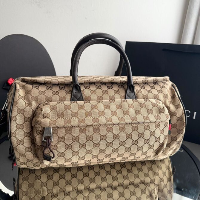 Bolsa Gucci De Viagem Média GG - Image 2