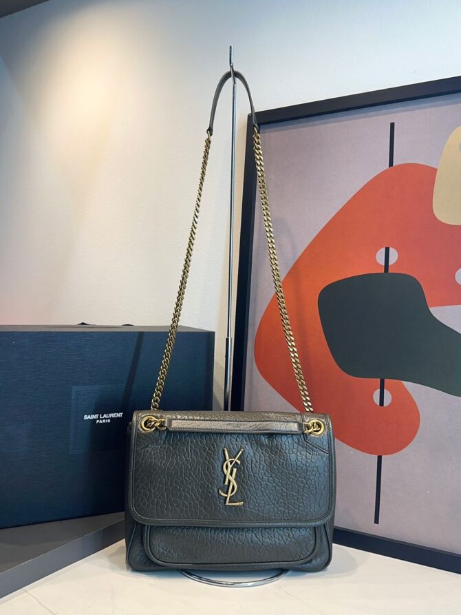 Bolsa YSL Niki G Granulada - Imagem 19