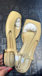 Sapatilha Chanel Slingback - Bege/Preto