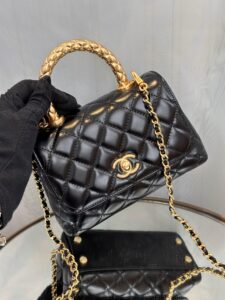 Bolsa Chanel Handle - Preto/Dourado