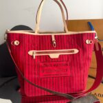 Bolsa LV Neverfull Inside Out MM com Alça Longa-Marrom Vermelha