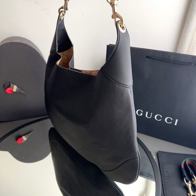 Bolsa Gucci B em Couro - Image 5